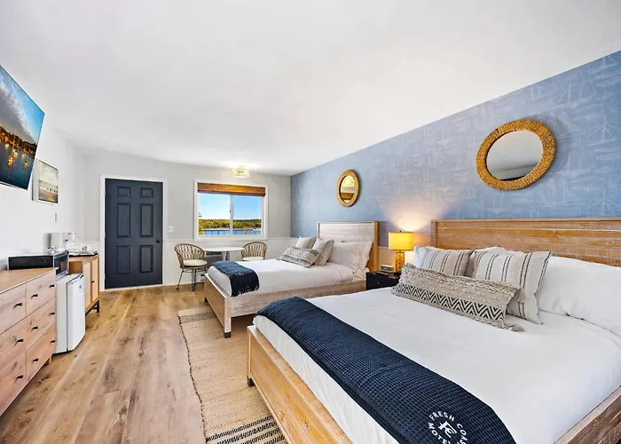 Fresh Coast Motel